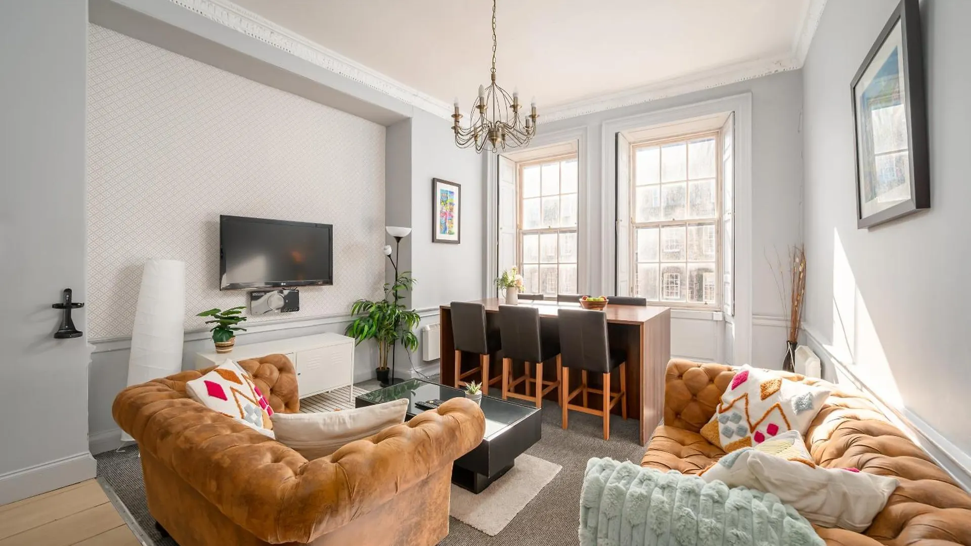 F&O Apartments - Vip Royal Mile 2 Bed Apartment - Sleeps 4 エディンバラ